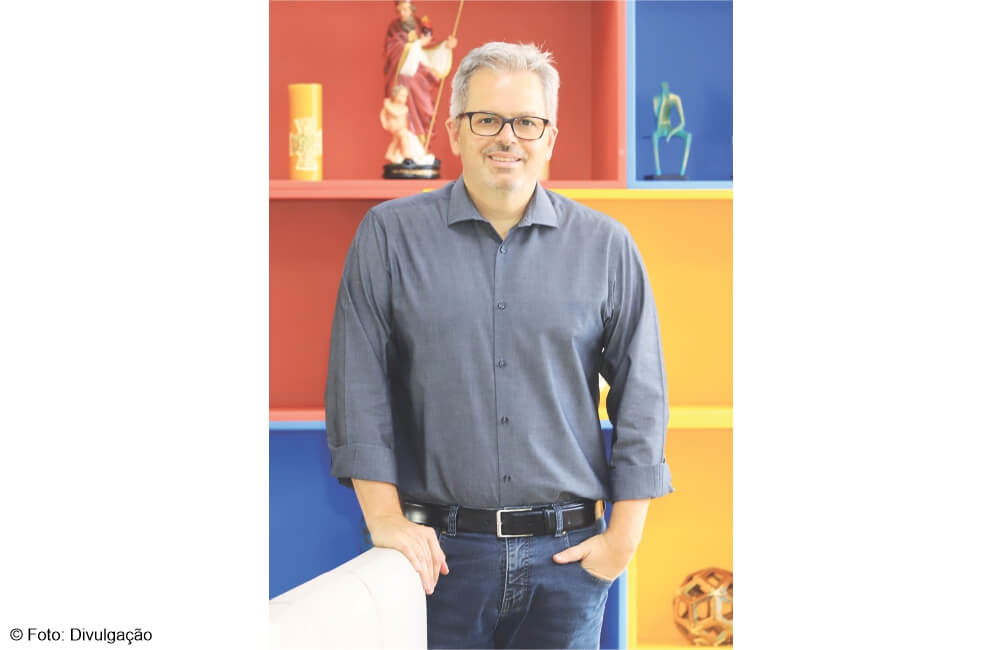 “A tecnologia deve estar a serviço da educação”