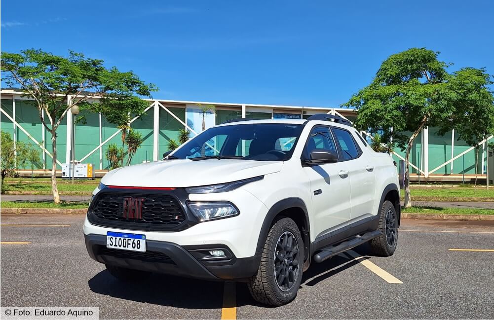 Fiat Toro Ultra tem porta-malas de um sedã