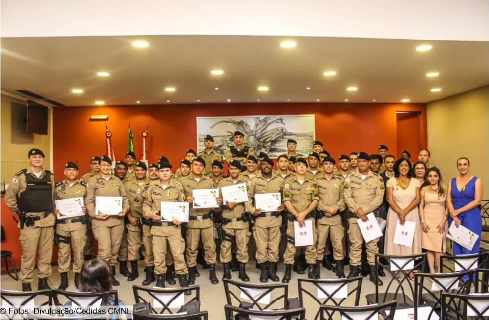 Câmara de Nova Lima presta homenagem a policiais militares