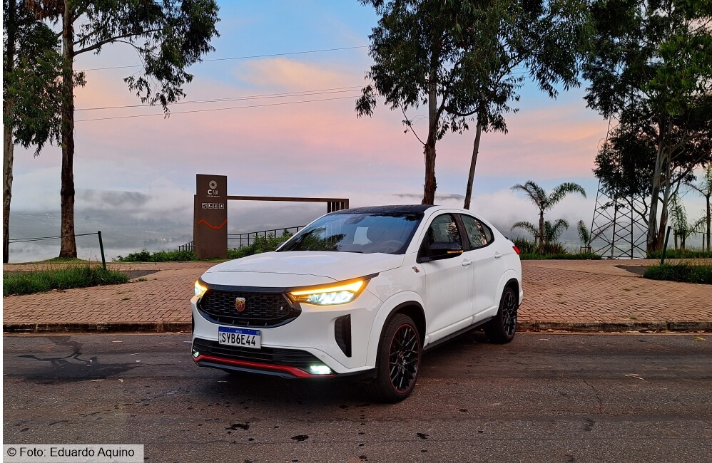 A Abarth é a versão mais venenosa do Fastback
