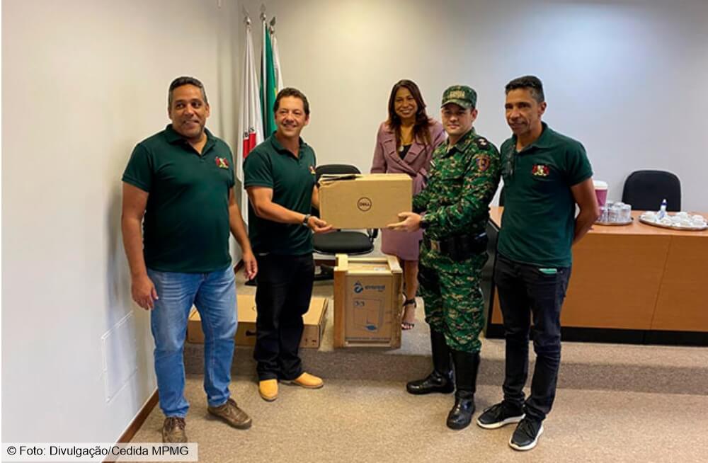 MPMG entrega equipamentos eletrônicos à PM de Meio Ambiente de Nova Lima