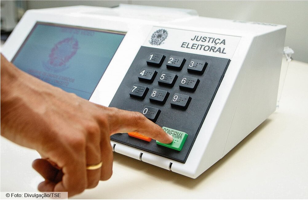 Saiba como funciona o número para denunciar mentiras sobre as Eleições 2024