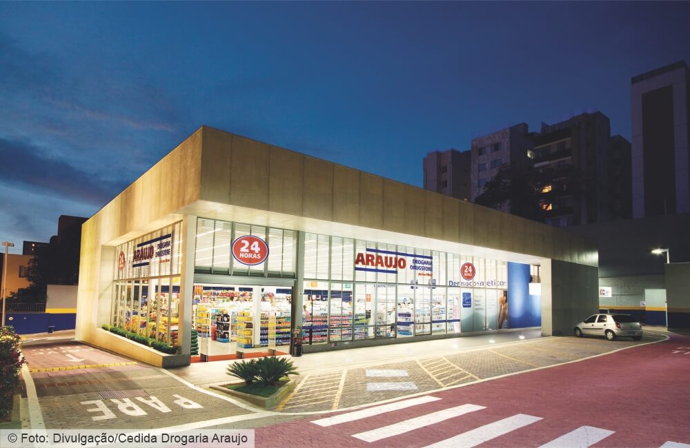 No dia do seu 119º aniversário, Drogaria Araujo inaugura loja no Belvedere