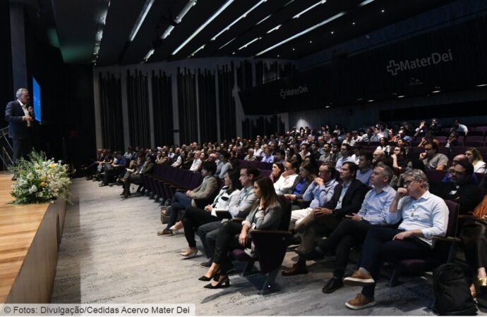 Rede Mater Dei de Saúde celebra 45 anos em encontro com médicos em Belo Horizonte