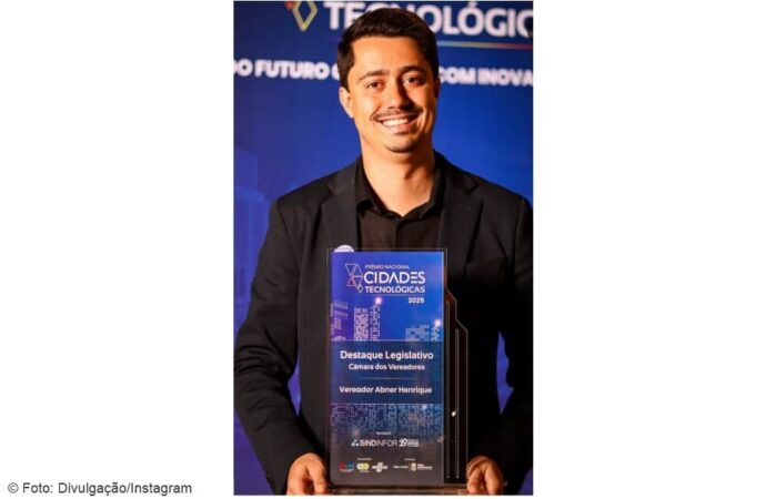 Vereador Abner é premiado com “Destaque Legislativo”