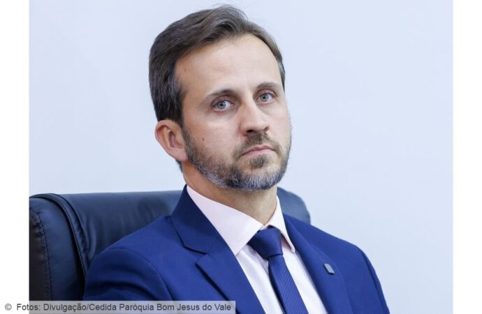 Vereador Álvaro Azevedo propõe solução paliativa para o trânsito na MG-030