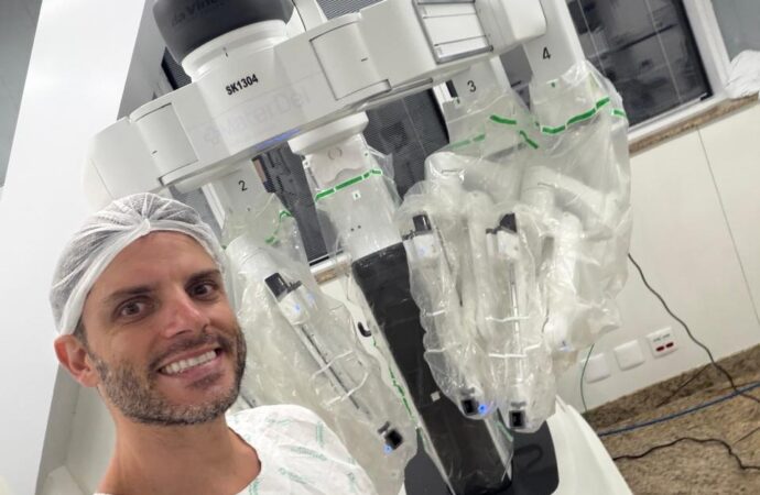 Cirurgia robótica consolida nova era no tratamento do câncer urológico no Brasil