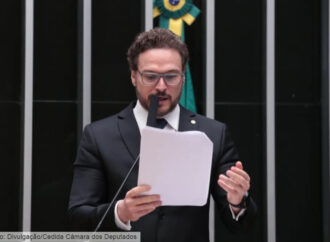 Câmara aprova pensão mensal para pessoas com epidermólise bolhosa