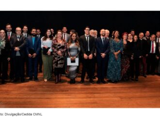 Homenagens celebram pessoas e instituições que ajudam a construir a história da cidade