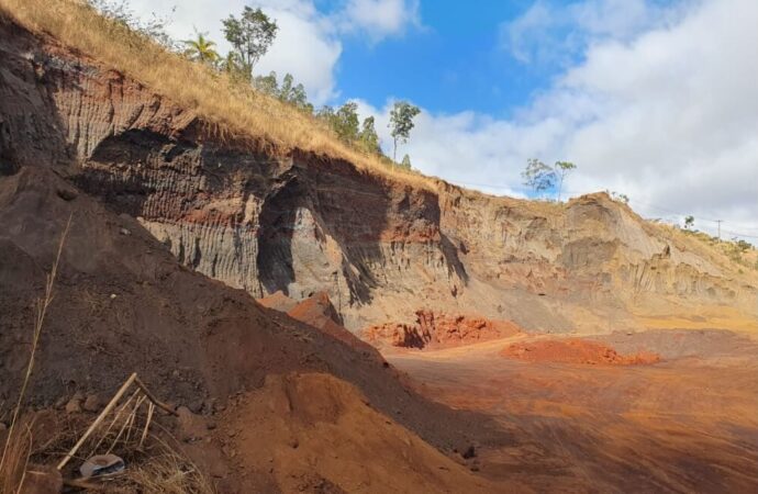 Estação Ecológica do Cercadinho é alvo de extração ilegal de minério
